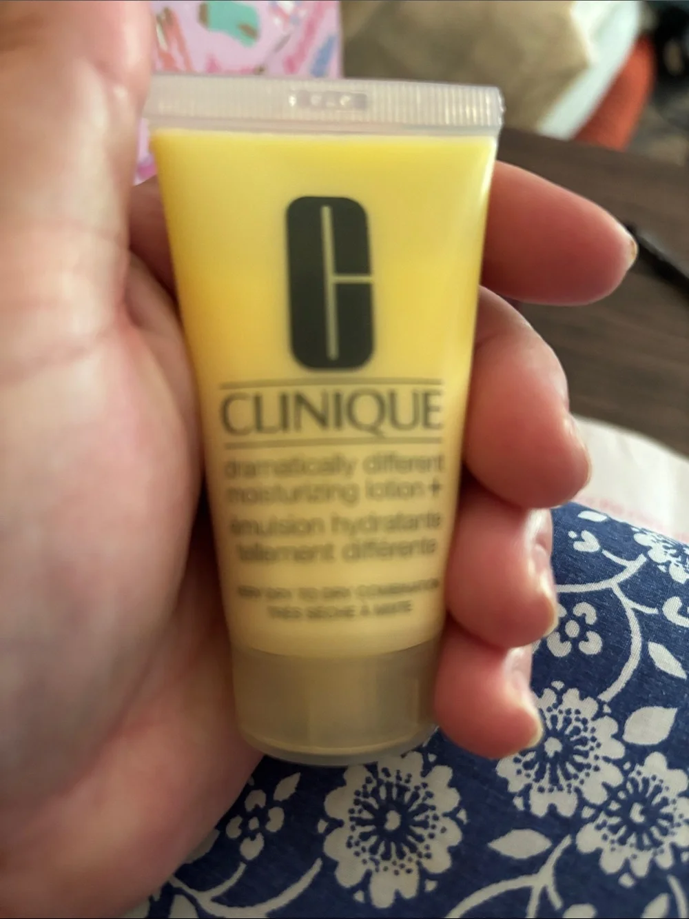 Clinique Lipstick & Skincare Set with Pink, Peach, Red Shades